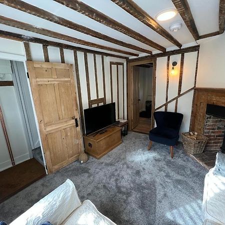 The Cottage, 13 Golden Sq. 텐터든 외부 사진