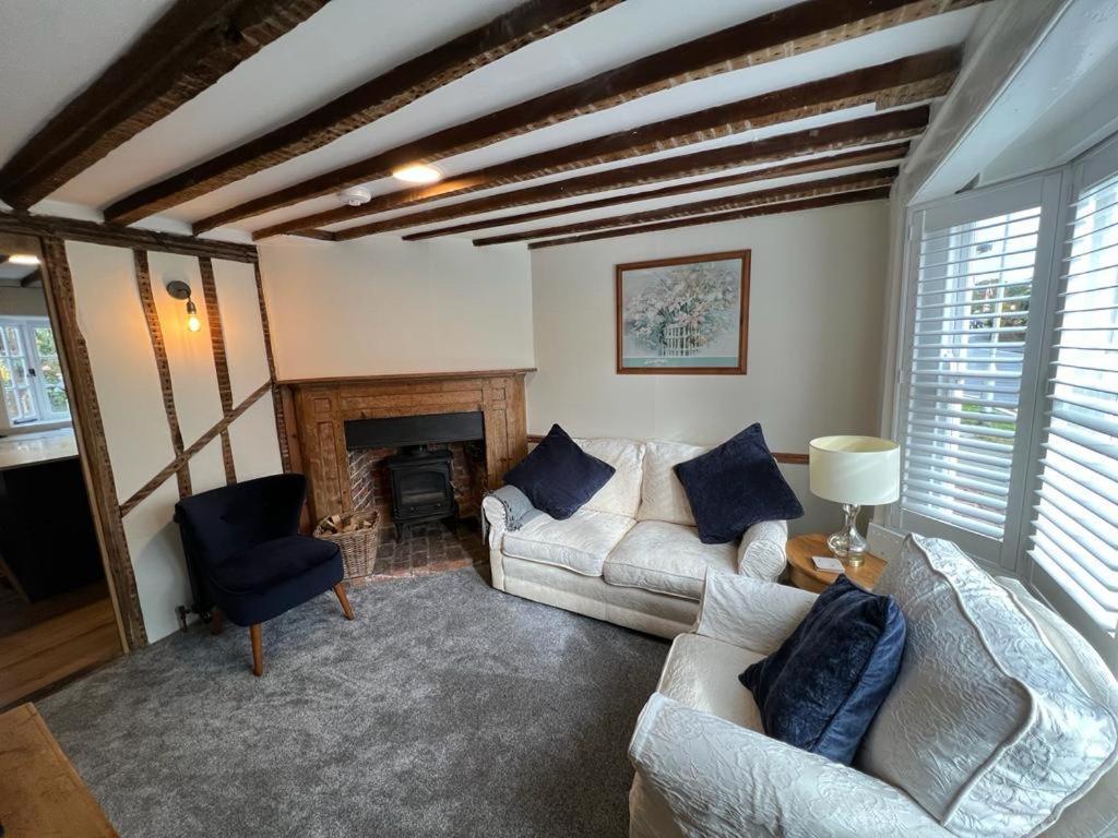 The Cottage, 13 Golden Sq. 텐터든 외부 사진