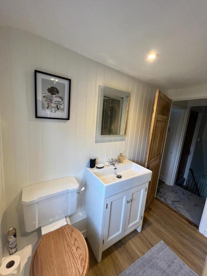 The Cottage, 13 Golden Sq. 텐터든 외부 사진