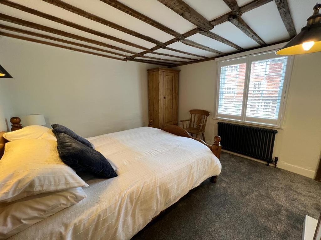 The Cottage, 13 Golden Sq. 텐터든 외부 사진