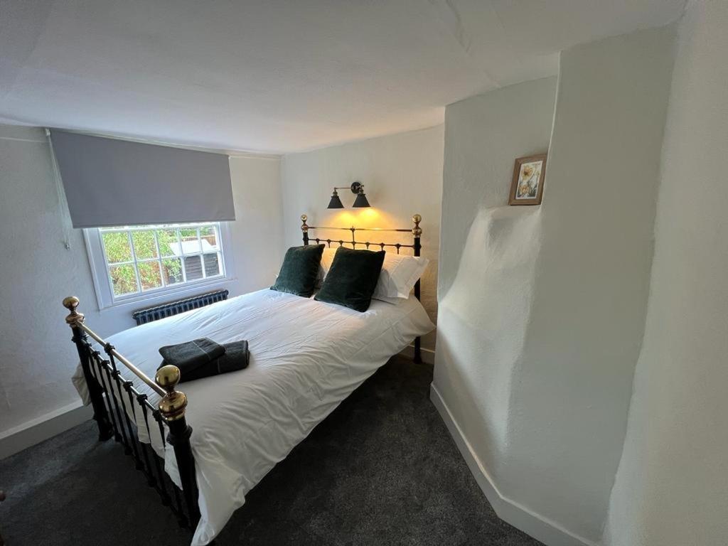 The Cottage, 13 Golden Sq. 텐터든 외부 사진
